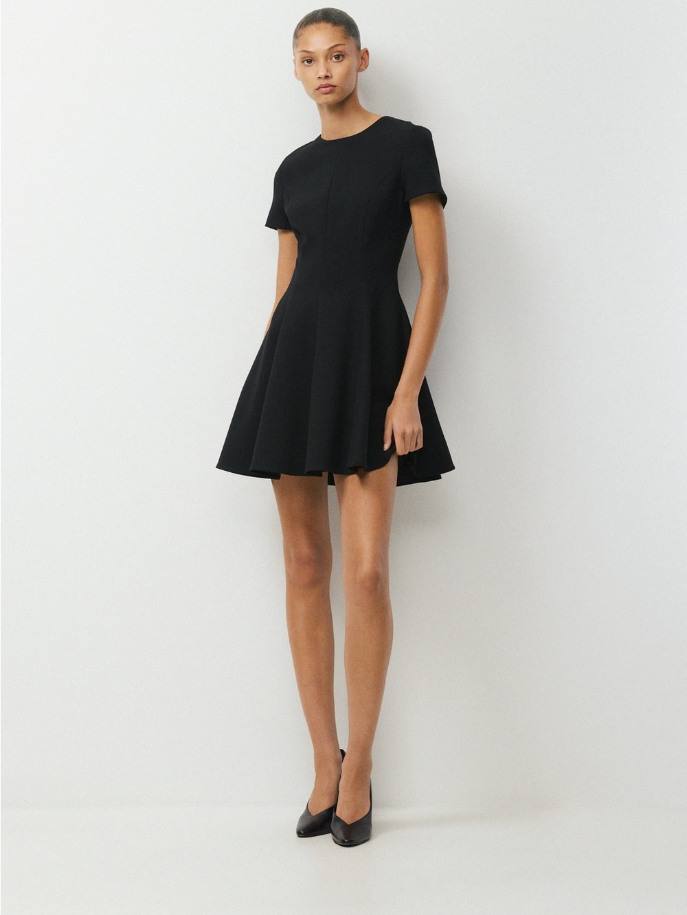 NWT Aritzia Babaton Bowery Dress Black Size 4 Altered Hem